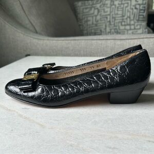 Salvatore Ferragamo “Vara” black crocodile embossed leather pumps, Size 7.5